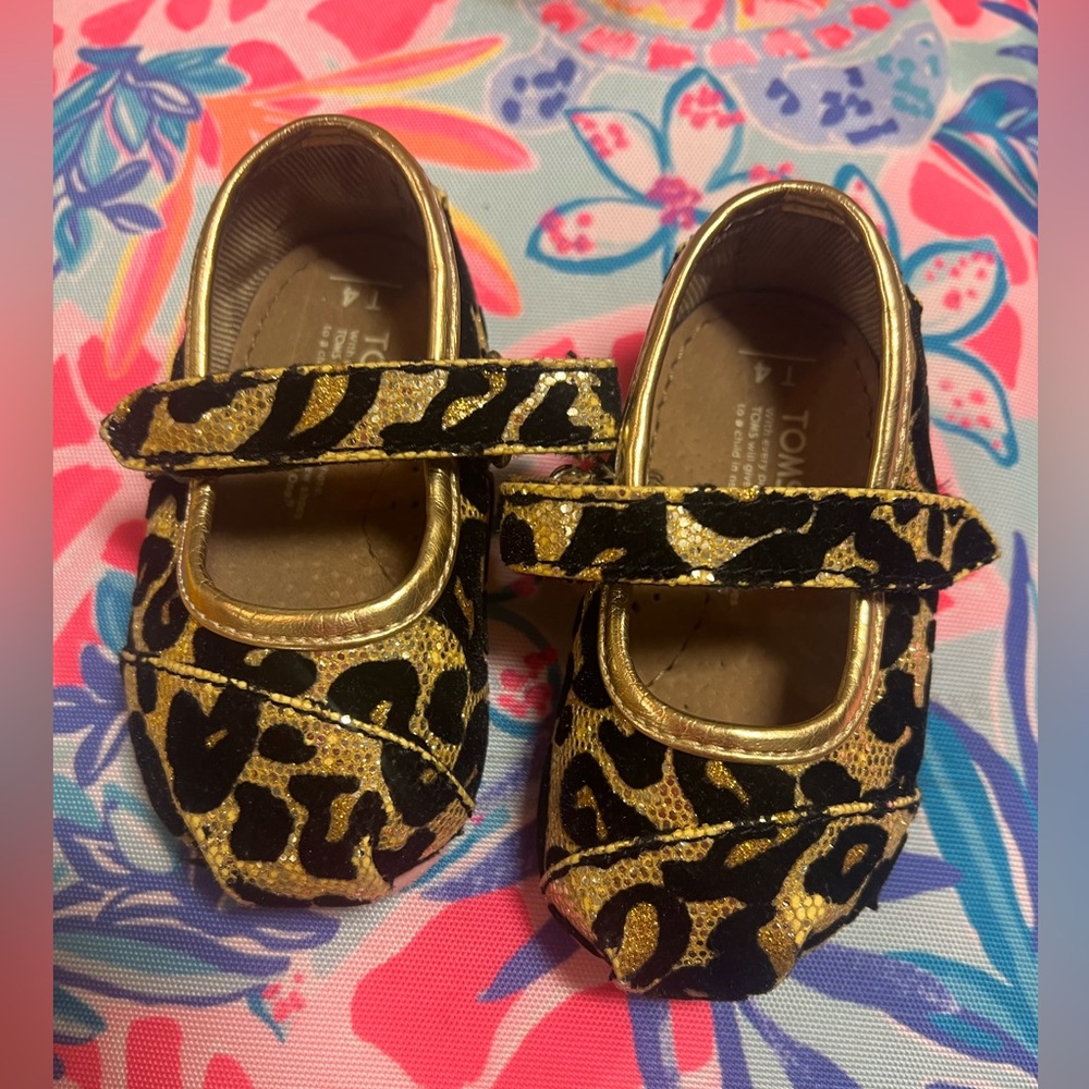 Toms Leopard print flats